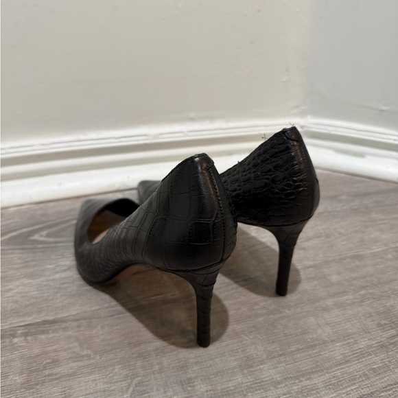 Banana Republic Black Croc Pattern Women's Heels - Size 8 US - Picture 3 of 9